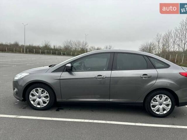 Серый Форд Фокус, объемом двигателя 2.01 л и пробегом 227 тыс. км за 6250 $, фото 8 на Automoto.ua