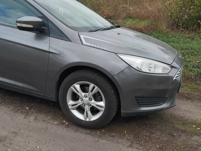 Серый Форд Фокус, объемом двигателя 2 л и пробегом 217 тыс. км за 7000 $, фото 1 на Automoto.ua