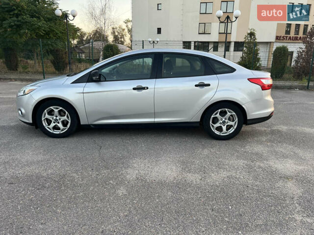 Сірий Форд Фокус, об'ємом двигуна 2 л та пробігом 250 тис. км за 5550 $, фото 2 на Automoto.ua