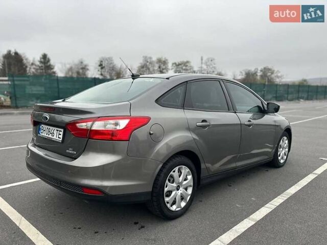 Серый Форд Фокус, объемом двигателя 2.01 л и пробегом 227 тыс. км за 6250 $, фото 6 на Automoto.ua