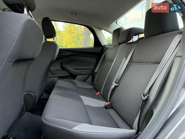 Сірий Форд Фокус, об'ємом двигуна 2 л та пробігом 135 тис. км за 7900 $, фото 5 на Automoto.ua