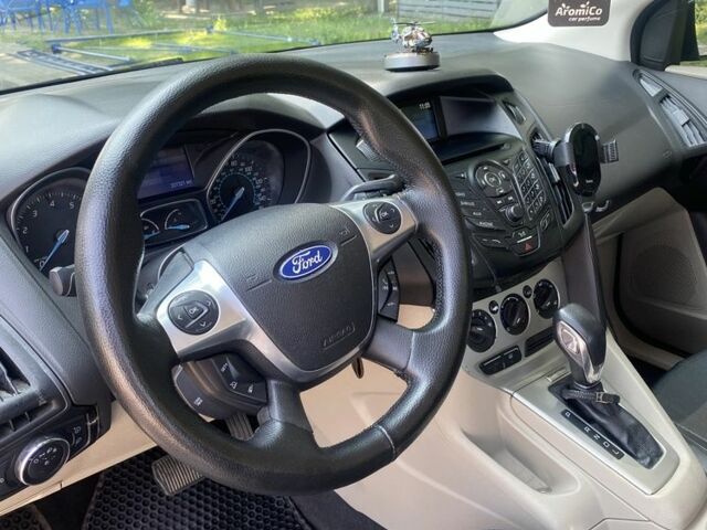 Серый Форд Фокус, объемом двигателя 2 л и пробегом 227 тыс. км за 6000 $, фото 3 на Automoto.ua