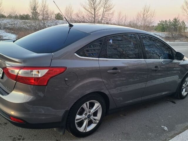 Форд Фокус 2012 у Києві на Automoto.ua Сірий Форд Фокус, об'ємом двигуна 1.6 л та пробігом 292 тис. км за 7200 $, фото 3 на Automoto.ua