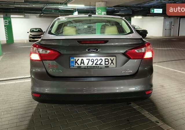 Серый Форд Фокус, объемом двигателя 2 л и пробегом 194 тыс. км за 7400 $, фото 7 на Automoto.ua