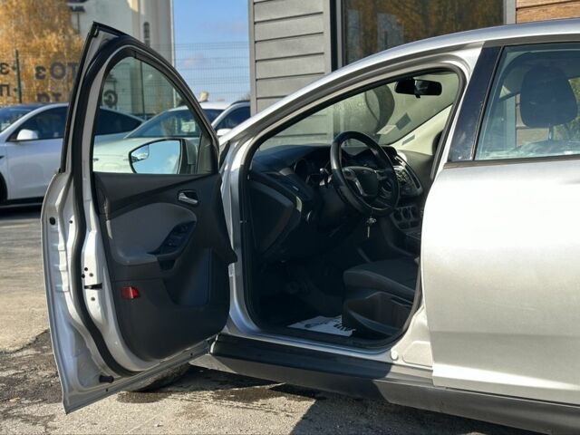 Сірий Форд Фокус, об'ємом двигуна 2 л та пробігом 189 тис. км за 8200 $, фото 8 на Automoto.ua