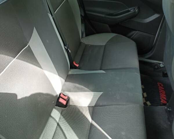 Сірий Форд Фокус, об'ємом двигуна 2 л та пробігом 241 тис. км за 6650 $, фото 7 на Automoto.ua