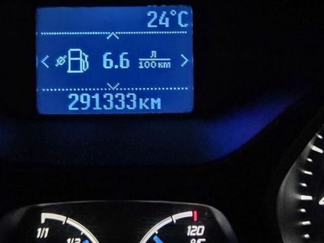 Форд Фокус 2012 у Києві на Automoto.ua Сірий Форд Фокус, об'ємом двигуна 1.6 л та пробігом 292 тис. км за 7200 $, фото 5 на Automoto.ua