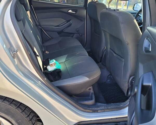 Серый Форд Фокус, объемом двигателя 1.56 л и пробегом 251 тыс. км за 6499 $, фото 7 на Automoto.ua