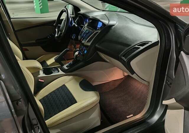 Серый Форд Фокус, объемом двигателя 2 л и пробегом 194 тыс. км за 7400 $, фото 1 на Automoto.ua