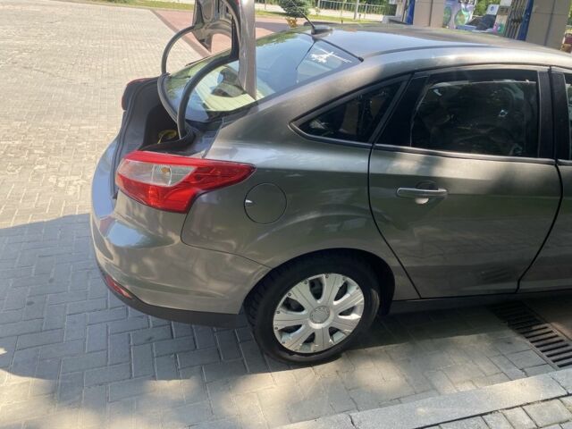 Серый Форд Фокус, объемом двигателя 2 л и пробегом 227 тыс. км за 6000 $, фото 13 на Automoto.ua