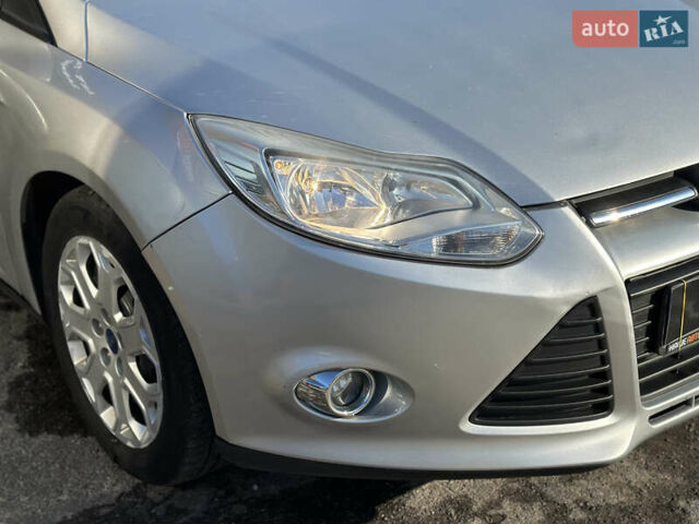 Серый Форд Фокус, объемом двигателя 2 л и пробегом 189 тыс. км за 8200 $, фото 8 на Automoto.ua