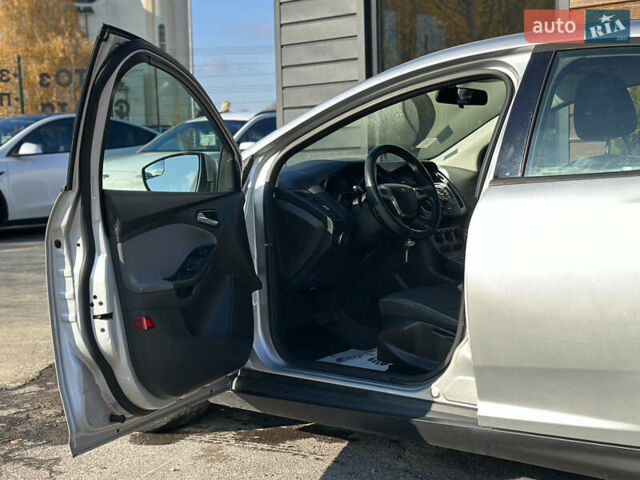 Серый Форд Фокус, объемом двигателя 2 л и пробегом 189 тыс. км за 8200 $, фото 17 на Automoto.ua