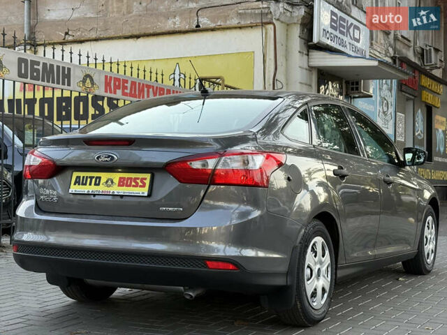 Серый Форд Фокус, объемом двигателя 2 л и пробегом 135 тыс. км за 7499 $, фото 12 на Automoto.ua