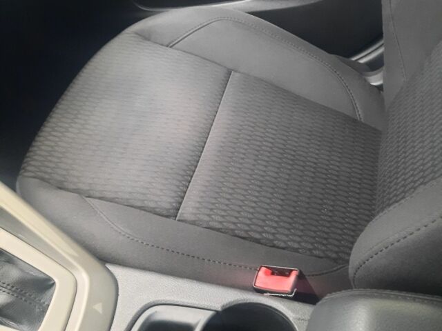 Серый Форд Фокус, объемом двигателя 2 л и пробегом 260 тыс. км за 6200 $, фото 5 на Automoto.ua