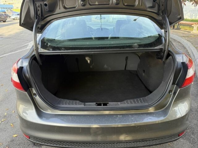 Серый Форд Фокус, объемом двигателя 2 л и пробегом 210 тыс. км за 5400 $, фото 8 на Automoto.ua