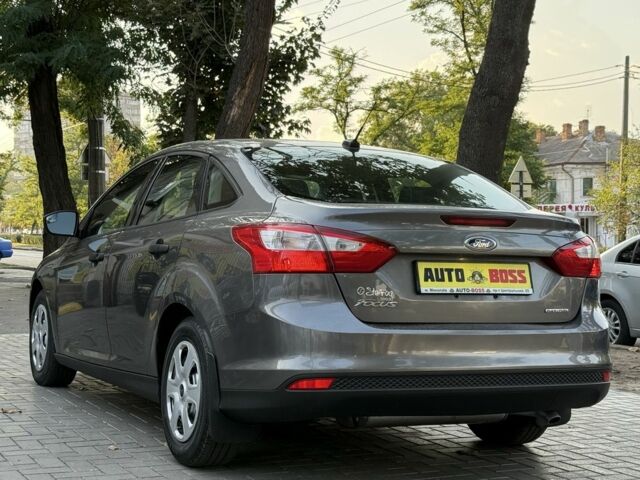 Серый Форд Фокус, объемом двигателя 2 л и пробегом 135 тыс. км за 7499 $, фото 9 на Automoto.ua