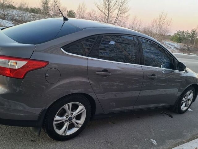 Форд Фокус 2012 у Києві на Automoto.ua Сірий Форд Фокус, об'ємом двигуна 1.6 л та пробігом 292 тис. км за 7200 $, фото 4 на Automoto.ua