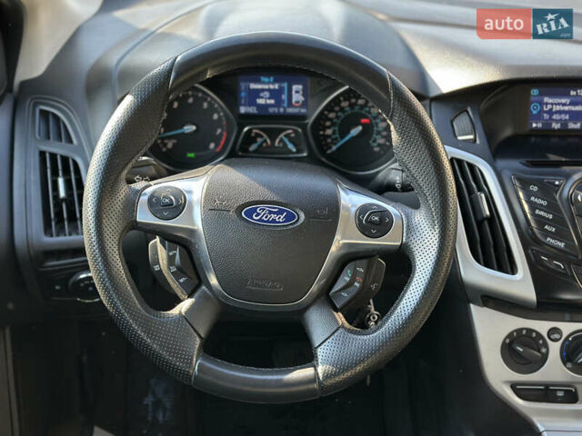 Серый Форд Фокус, объемом двигателя 2 л и пробегом 189 тыс. км за 8200 $, фото 26 на Automoto.ua