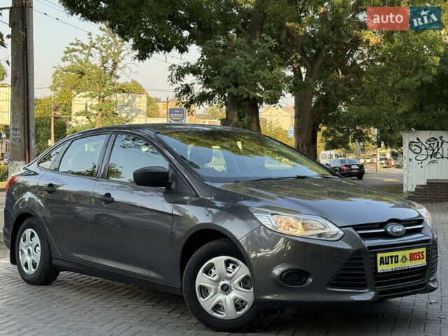 Серый Форд Фокус, объемом двигателя 2 л и пробегом 135 тыс. км за 7499 $, фото 4 на Automoto.ua