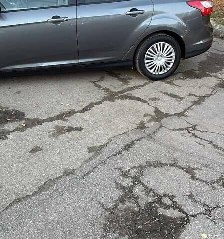 Серый Форд Фокус, объемом двигателя 2 л и пробегом 228 тыс. км за 6700 $, фото 10 на Automoto.ua