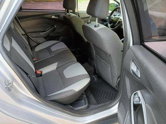 Серый Форд Фокус, объемом двигателя 1.6 л и пробегом 235 тыс. км за 6300 $, фото 1 на Automoto.ua