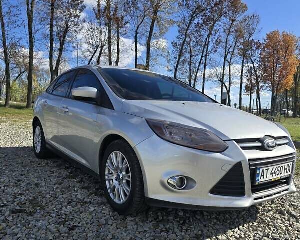 Сірий Форд Фокус, об'ємом двигуна 2 л та пробігом 218 тис. км за 6600 $, фото 10 на Automoto.ua