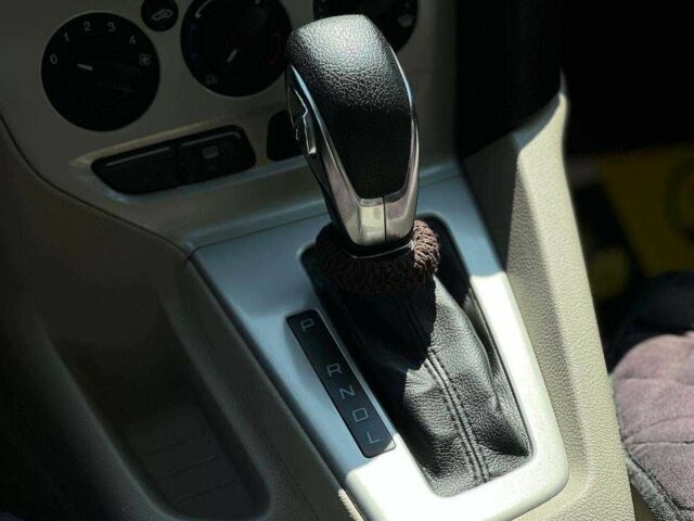 Серый Форд Фокус, объемом двигателя 2 л и пробегом 214 тыс. км за 7900 $, фото 15 на Automoto.ua