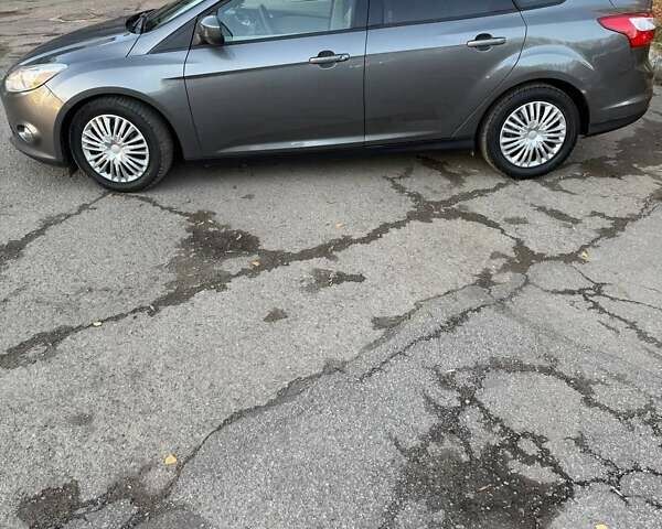 Серый Форд Фокус, объемом двигателя 2 л и пробегом 228 тыс. км за 6700 $, фото 9 на Automoto.ua