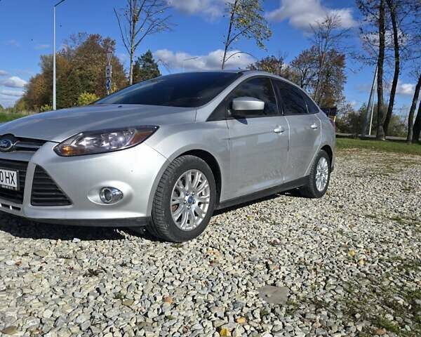 Сірий Форд Фокус, об'ємом двигуна 2 л та пробігом 218 тис. км за 6600 $, фото 1 на Automoto.ua