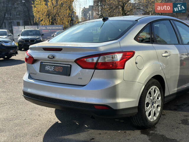 Серый Форд Фокус, объемом двигателя 2 л и пробегом 189 тыс. км за 8200 $, фото 14 на Automoto.ua