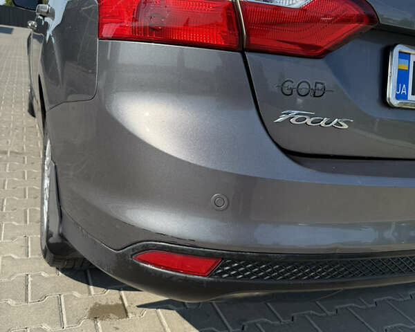 Сірий Форд Фокус, об'ємом двигуна 2 л та пробігом 230 тис. км за 7300 $, фото 5 на Automoto.ua