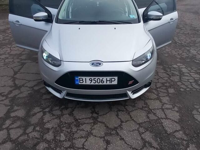 Сірий Форд Фокус, об'ємом двигуна 2 л та пробігом 252 тис. км за 6000 $, фото 4 на Automoto.ua