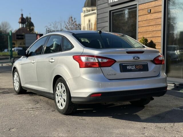 Сірий Форд Фокус, об'ємом двигуна 2 л та пробігом 189 тис. км за 8200 $, фото 4 на Automoto.ua