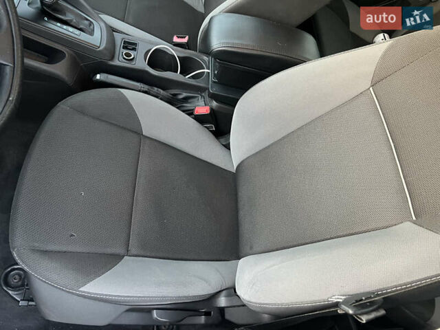 Серый Форд Фокус, объемом двигателя 2 л и пробегом 250 тыс. км за 5900 $, фото 18 на Automoto.ua