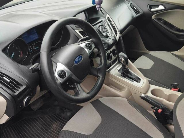 Серый Форд Фокус, объемом двигателя 2 л и пробегом 217 тыс. км за 7000 $, фото 6 на Automoto.ua