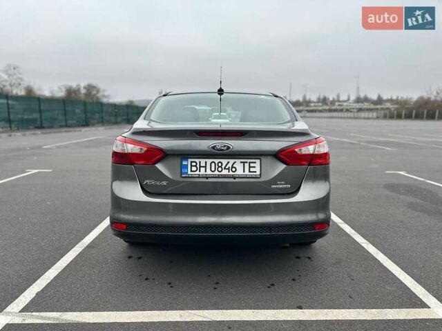 Серый Форд Фокус, объемом двигателя 2.01 л и пробегом 227 тыс. км за 6250 $, фото 3 на Automoto.ua