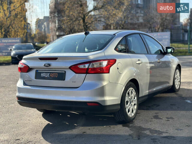 Серый Форд Фокус, объемом двигателя 2 л и пробегом 189 тыс. км за 8200 $, фото 13 на Automoto.ua
