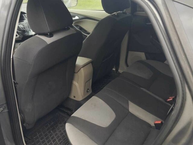 Серый Форд Фокус, объемом двигателя 2 л и пробегом 217 тыс. км за 7000 $, фото 9 на Automoto.ua