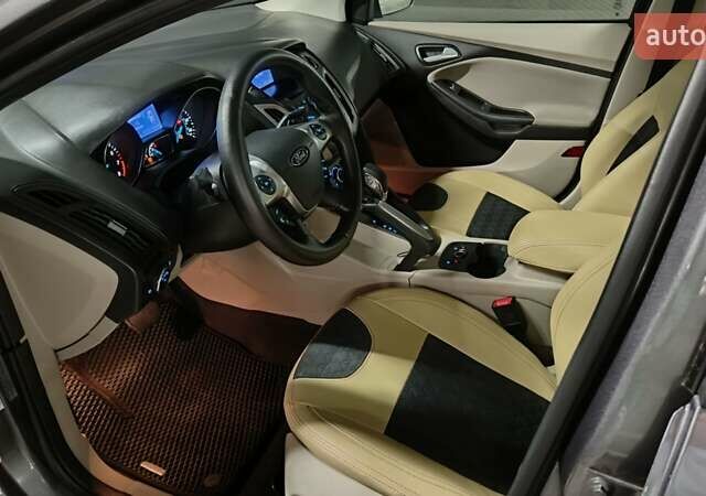 Серый Форд Фокус, объемом двигателя 2 л и пробегом 194 тыс. км за 7400 $, фото 5 на Automoto.ua