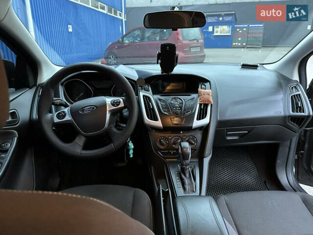 Сірий Форд Фокус, об'ємом двигуна 2 л та пробігом 231 тис. км за 6700 $, фото 10 на Automoto.ua