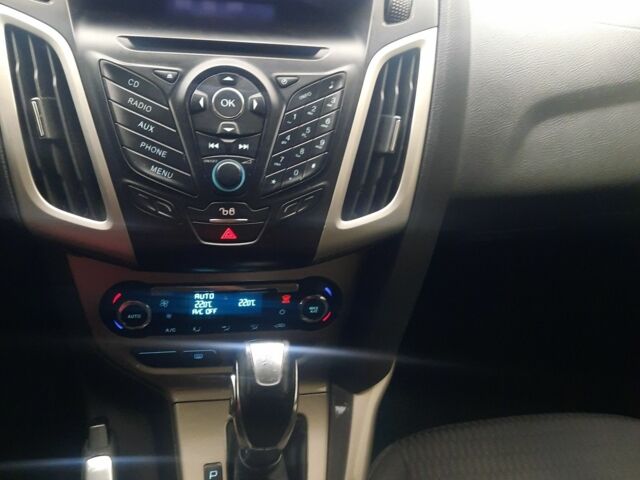 Серый Форд Фокус, объемом двигателя 2 л и пробегом 260 тыс. км за 6200 $, фото 6 на Automoto.ua