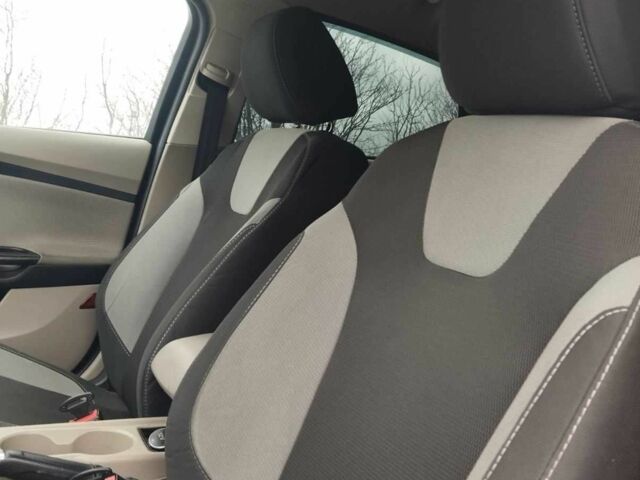 Серый Форд Фокус, объемом двигателя 2 л и пробегом 217 тыс. км за 7000 $, фото 8 на Automoto.ua