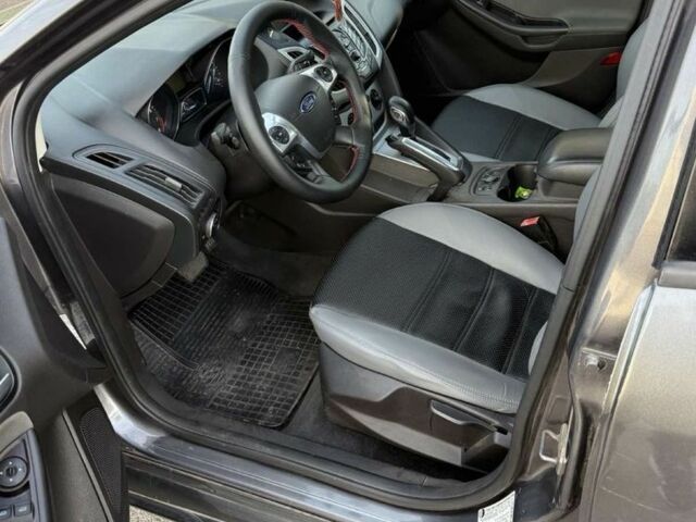 Серый Форд Фокус, объемом двигателя 2 л и пробегом 210 тыс. км за 5400 $, фото 9 на Automoto.ua