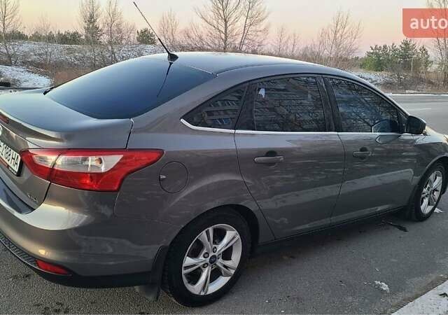 Сірий Форд Фокус, об'ємом двигуна 1.6 л та пробігом 292 тис. км за 7200 $, фото 2 на Automoto.ua