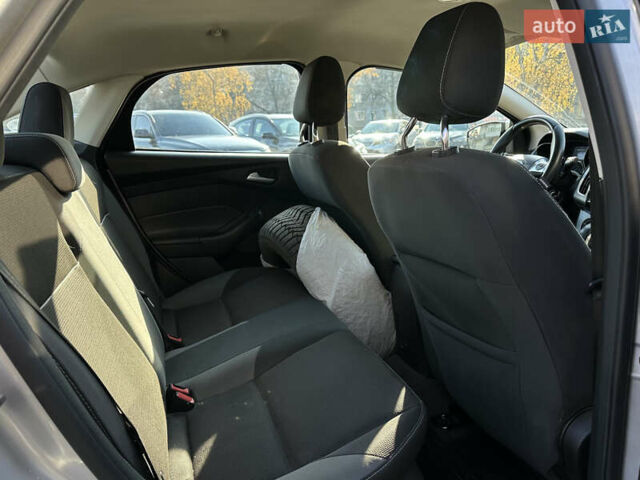 Серый Форд Фокус, объемом двигателя 2 л и пробегом 189 тыс. км за 8200 $, фото 37 на Automoto.ua