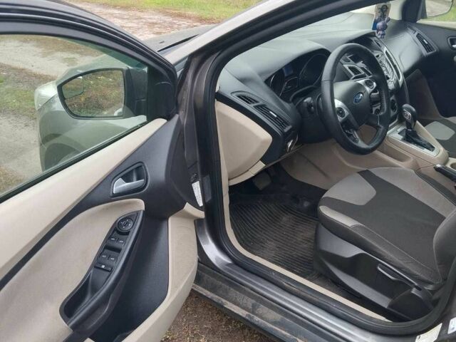 Серый Форд Фокус, объемом двигателя 2 л и пробегом 217 тыс. км за 7000 $, фото 7 на Automoto.ua