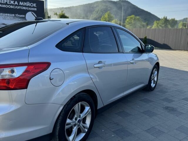 Сірий Форд Фокус, об'ємом двигуна 2 л та пробігом 149 тис. км за 6500 $, фото 4 на Automoto.ua