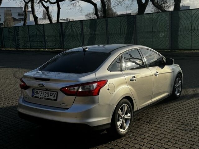 Серый Форд Фокус, объемом двигателя 2 л и пробегом 192 тыс. км за 6700 $, фото 5 на Automoto.ua