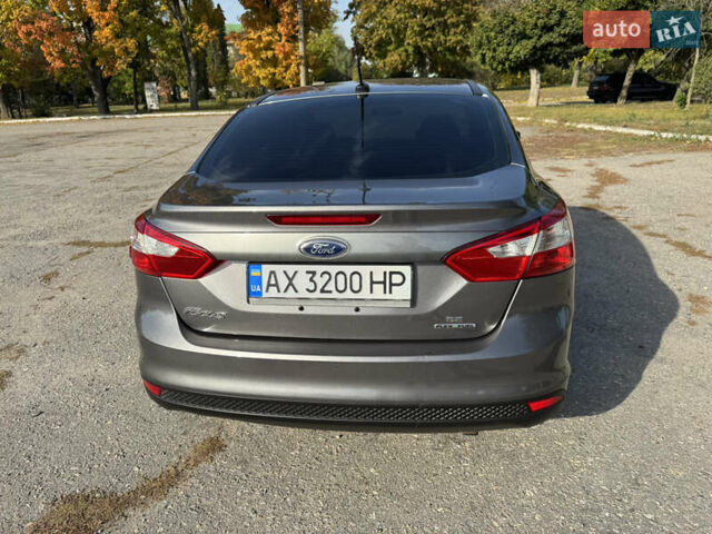 Серый Форд Фокус, объемом двигателя 2 л и пробегом 139 тыс. км за 7200 $, фото 6 на Automoto.ua