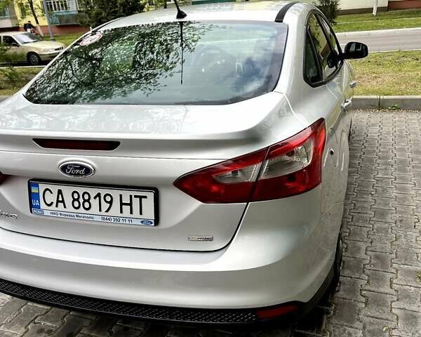 Сірий Форд Фокус, об'ємом двигуна 1 л та пробігом 119 тис. км за 7000 $, фото 6 на Automoto.ua